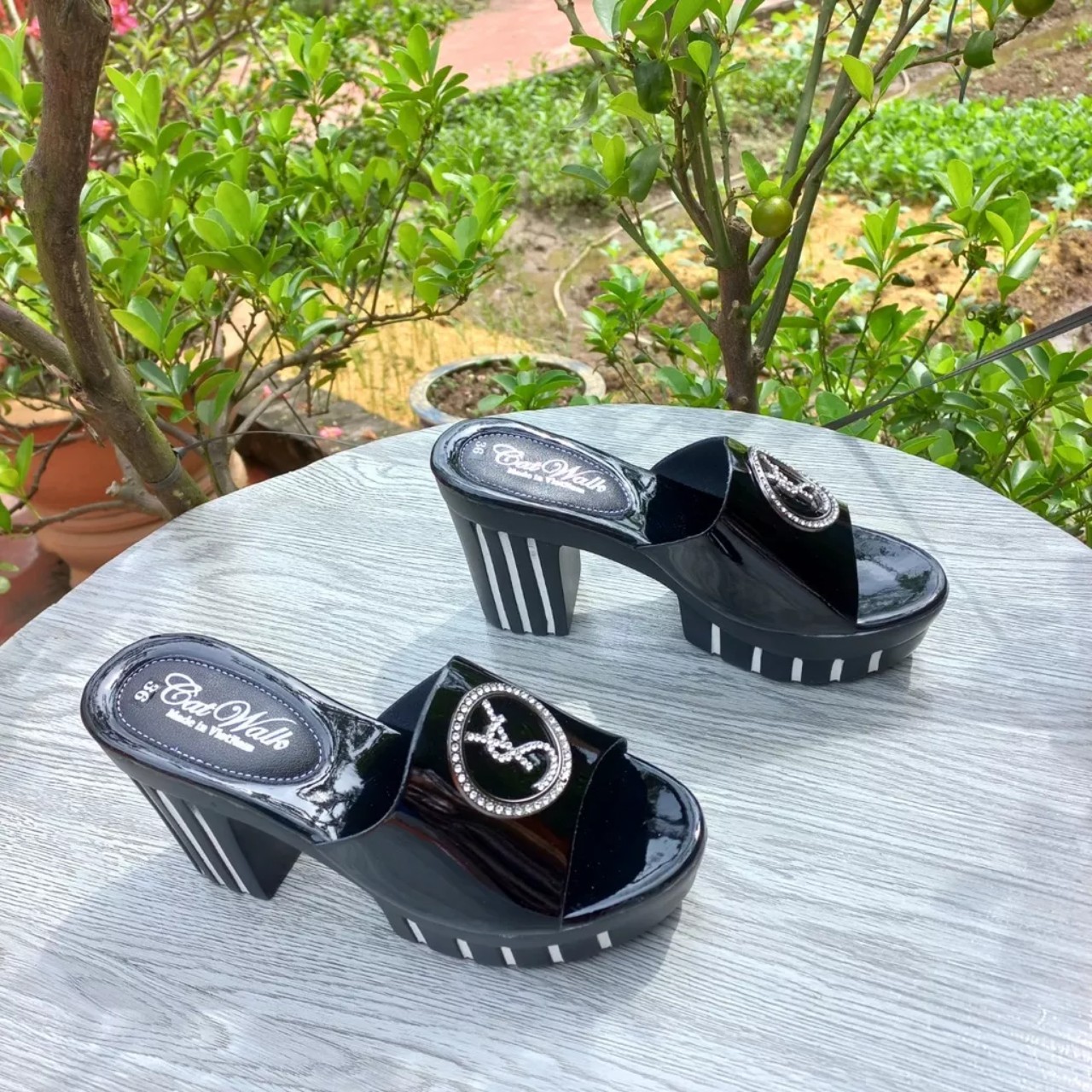 Dép bản đế đúc khóa ong nữ cao cấp - dép guốc cao gót vuông 9cm