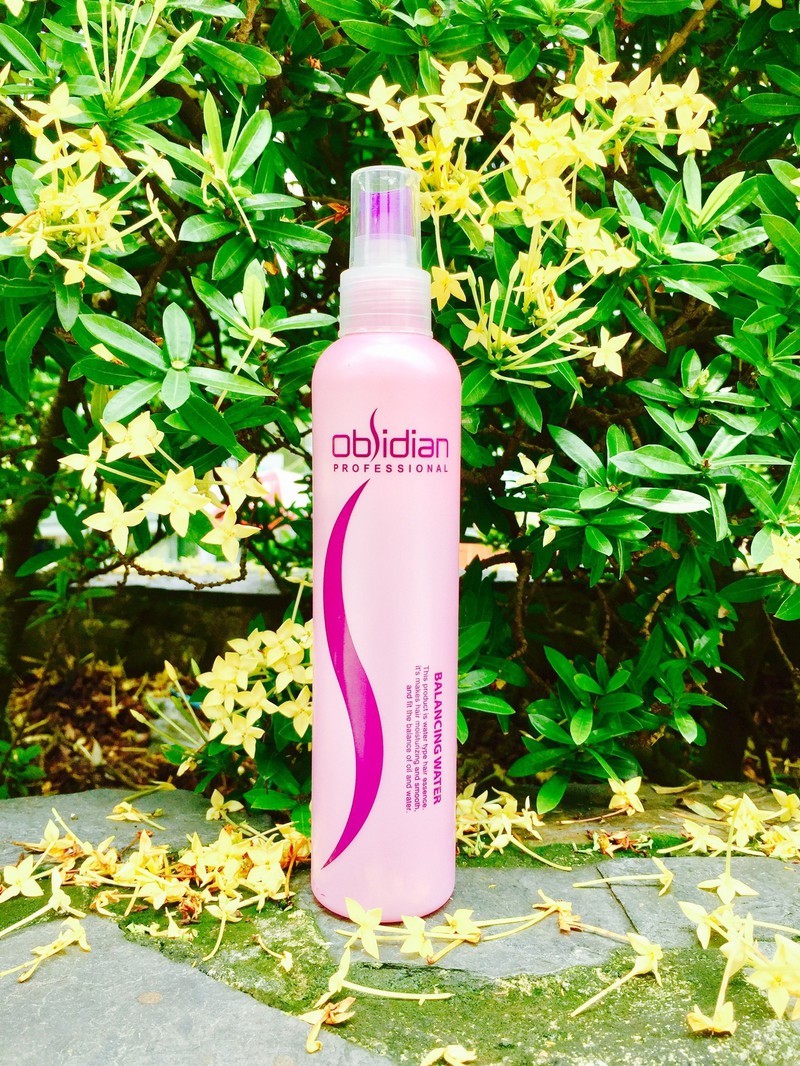 Xịt dưỡng tóc Hoa Hồng Obsidian Balancing Water 250ml