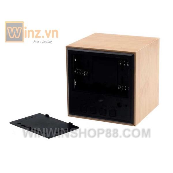 [HCM]Đồng hồ gỗ hình vuông có đèn LED (Màu vàng kem)