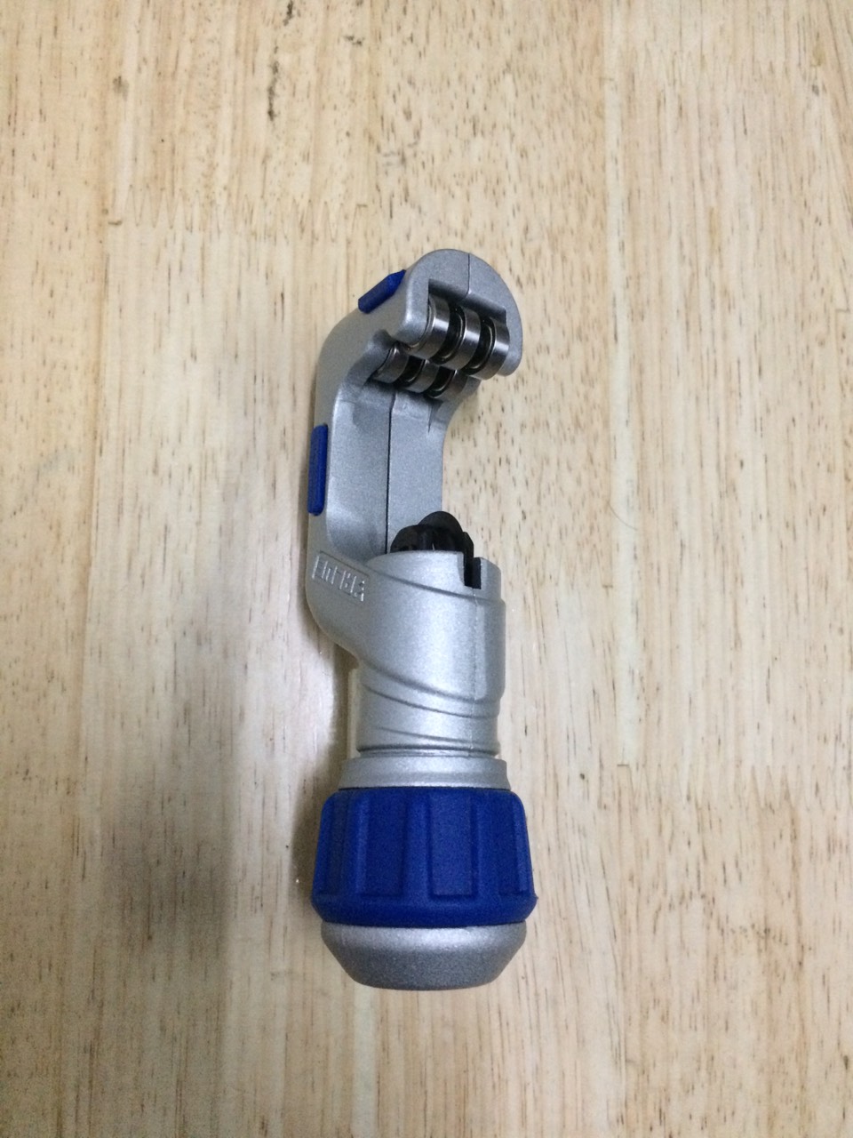 DAO CẮT ỐNG ĐỒNG VALUE VTC-32 PHƯỚC MÃI