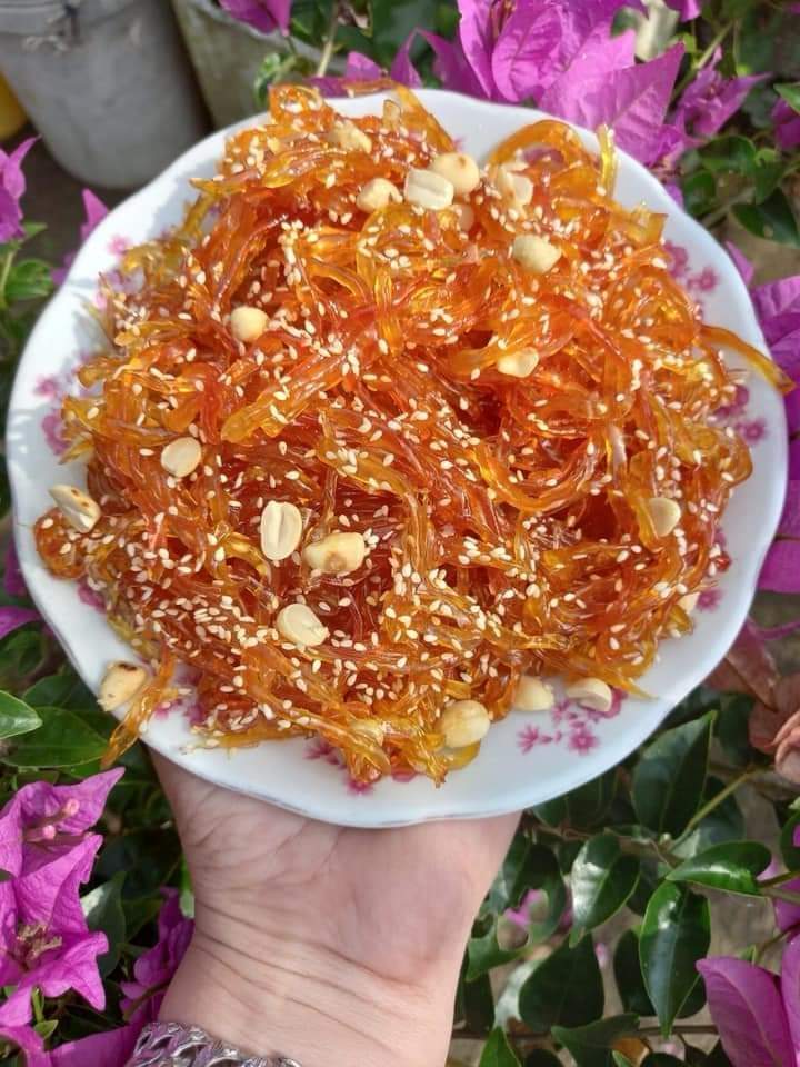 (Giá rẻ-freeship) hủ 500gr Mứt gừng sợi dẻo mè đậu phộng