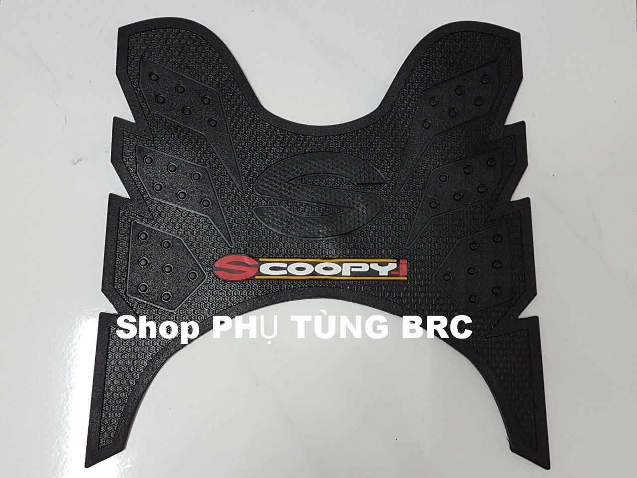 Thảm lót chân màu đen xe SCOOPY 110.