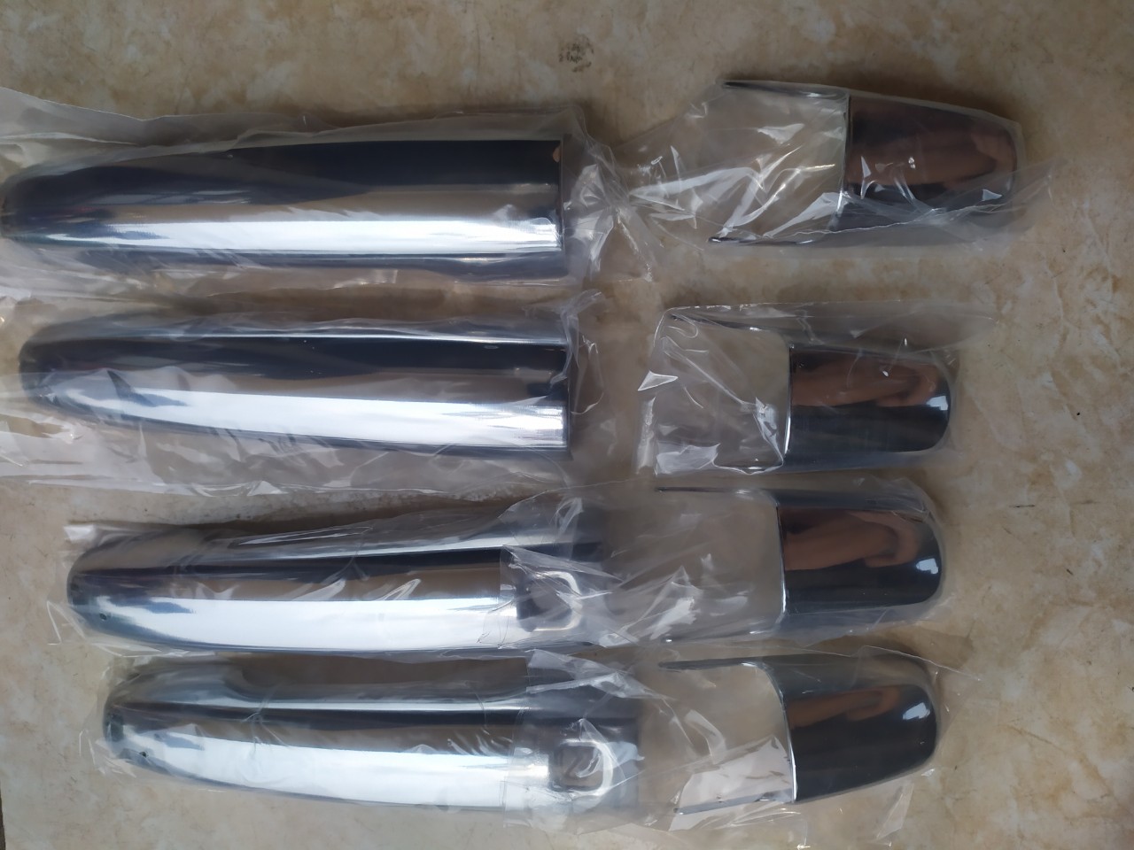 Bộ 4 ốp tay cửa xe SUZUKI XL7 mạ crom cao cấp