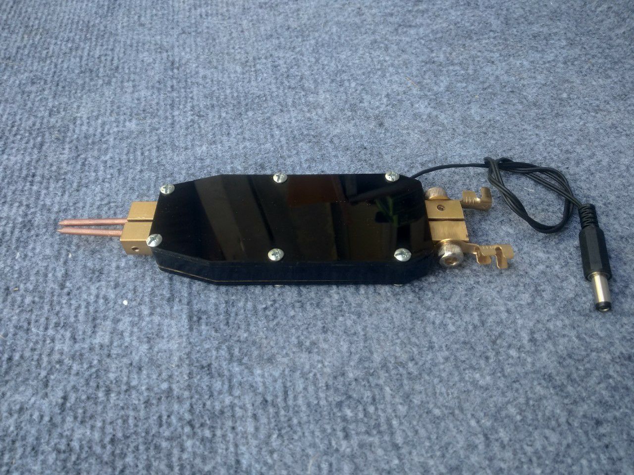 tay hàn cell pin cân lực