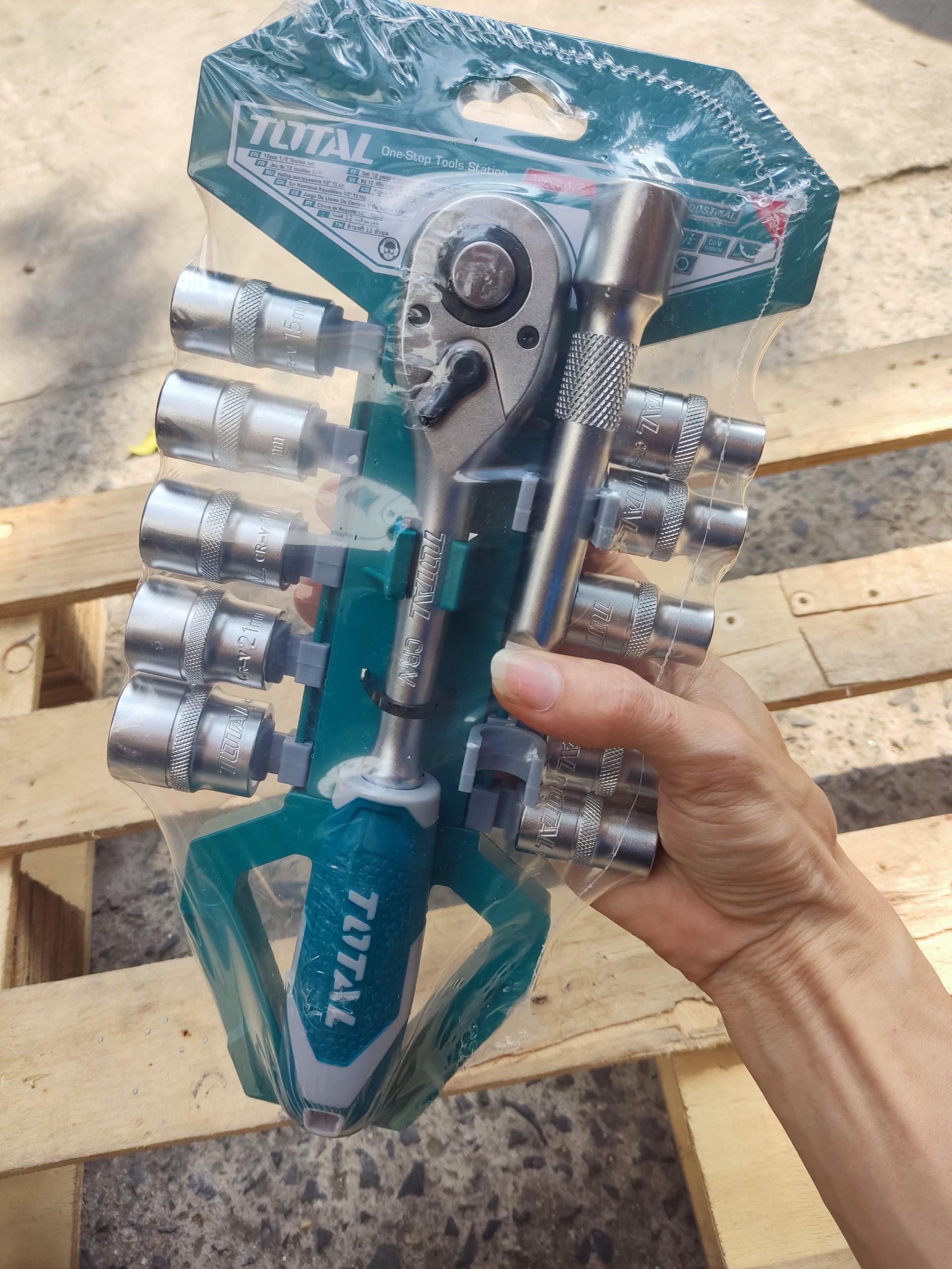 Bộ 12 cái socket 1/2" & cần 2 chiều tht141121 total