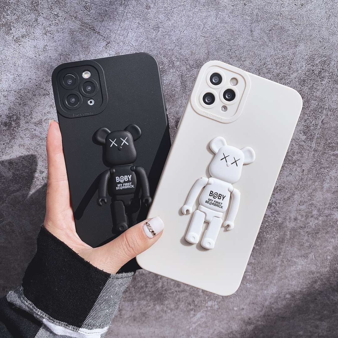 Ốp Lưng Basic Camera Nổi - Mẫu BE@RBRICK ( Kèm Giá Đỡ Hình Gấu )