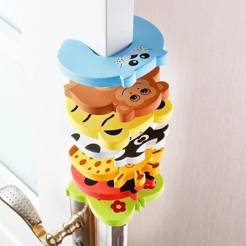 Miếng Xốp Chặn Cửa Chống Sập Cửa Chặn Gió Chống Kẹt Tay Hình Thú Ngộ Nghĩnh Cho Bé