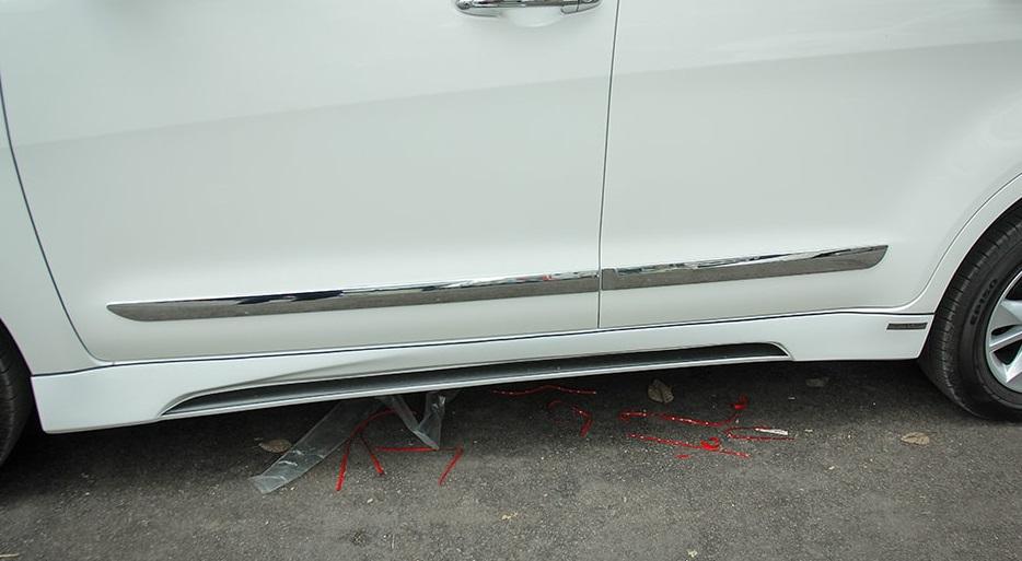 Nẹp sườn innova 2017-2018