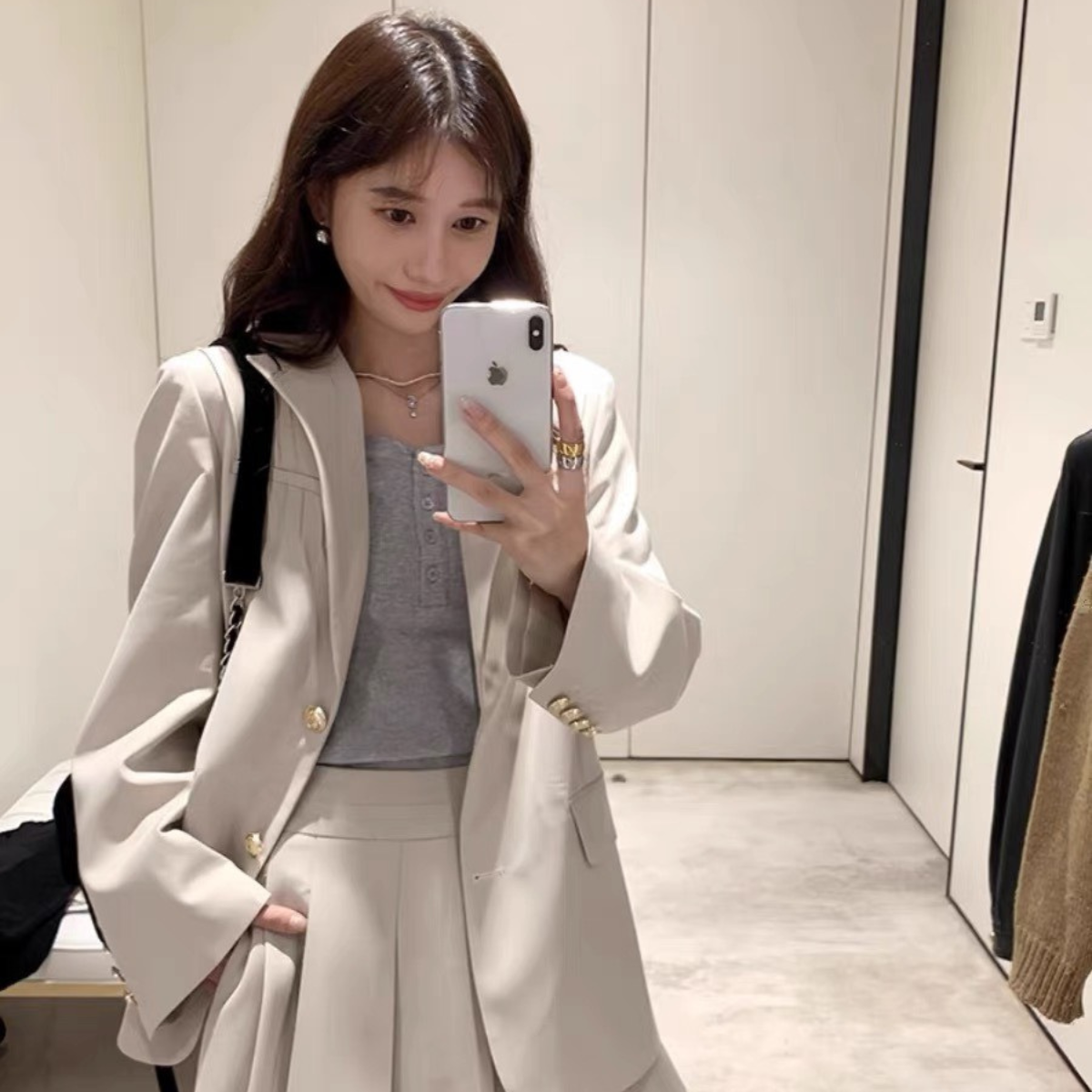 Áo thun dài tay cúc bấm không rỉ form ôm tôn dáng A49