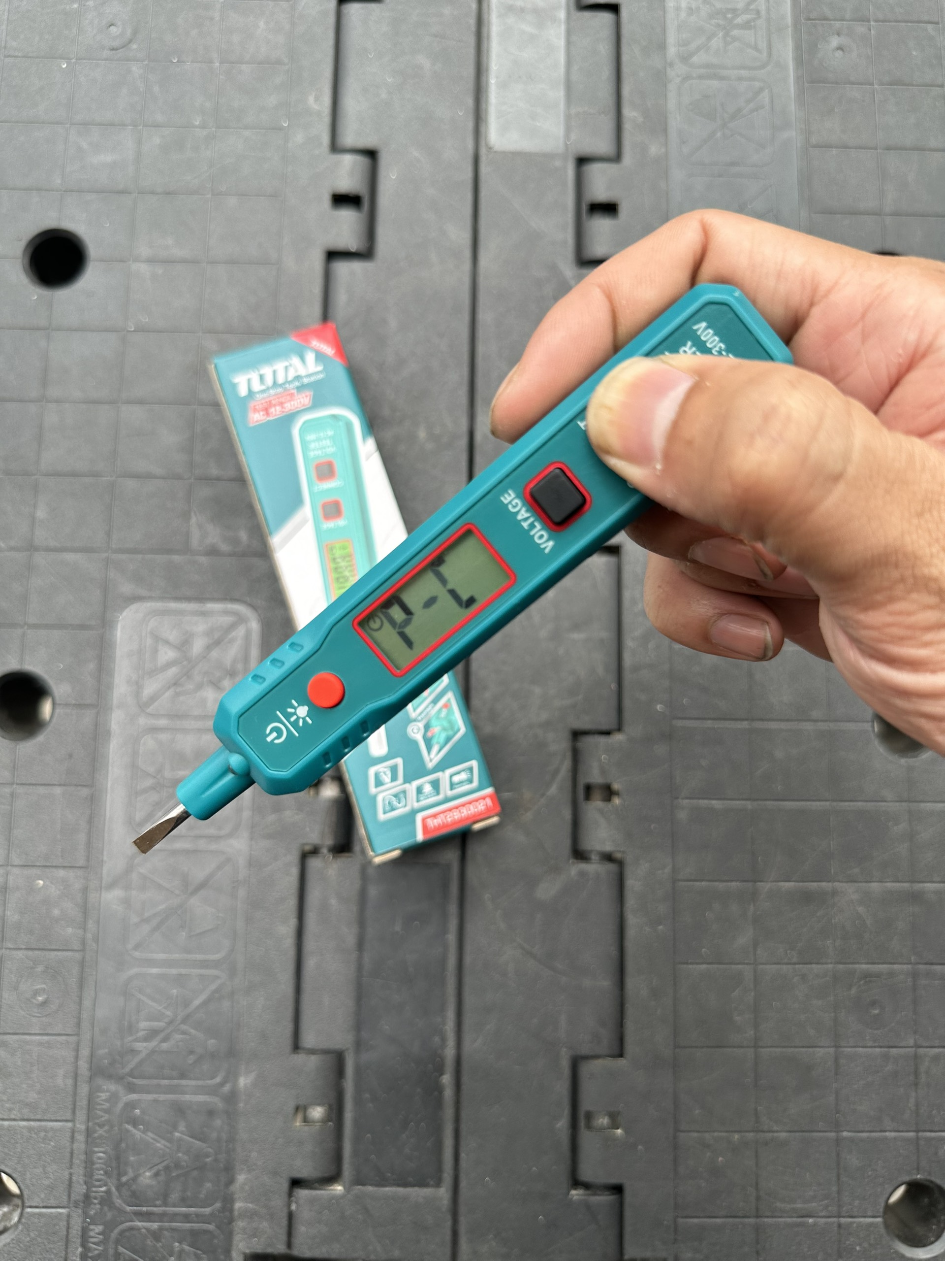 Bút Thử Điện AC 12-300V Total / THT2930021 /