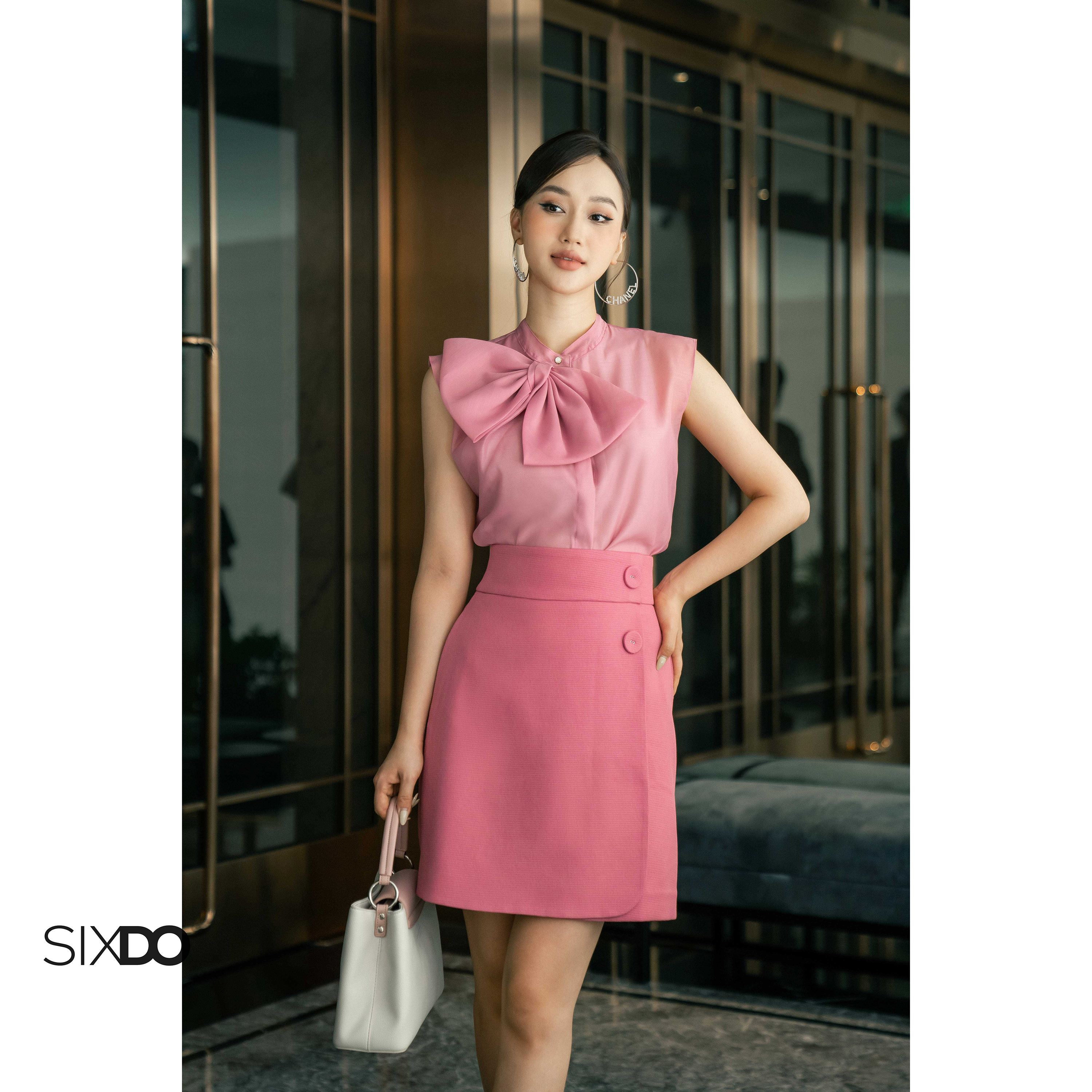 Chân váy hồng phối cúc cạnh SIXDO (Murrey Midi Raw Skirt)
