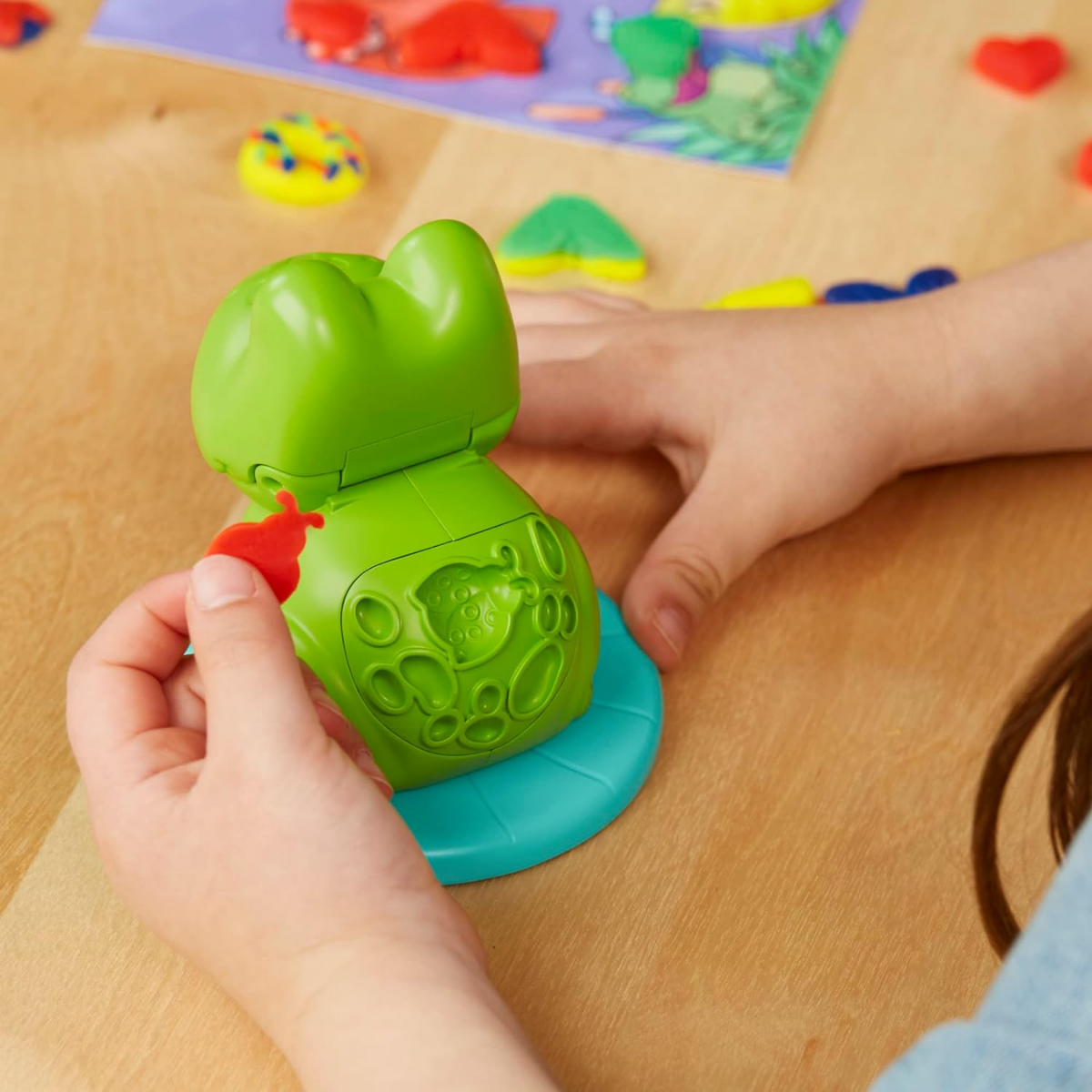 Bộ Đồ Chơi Đất Nặn Với Ếch Con Play-Doh F6926