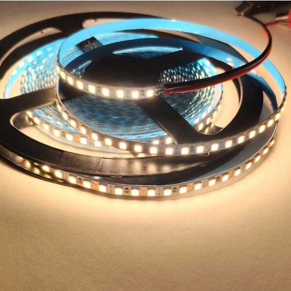 Led dây Dán 12V - 120 bóng/mét - 5 mét/cuộn