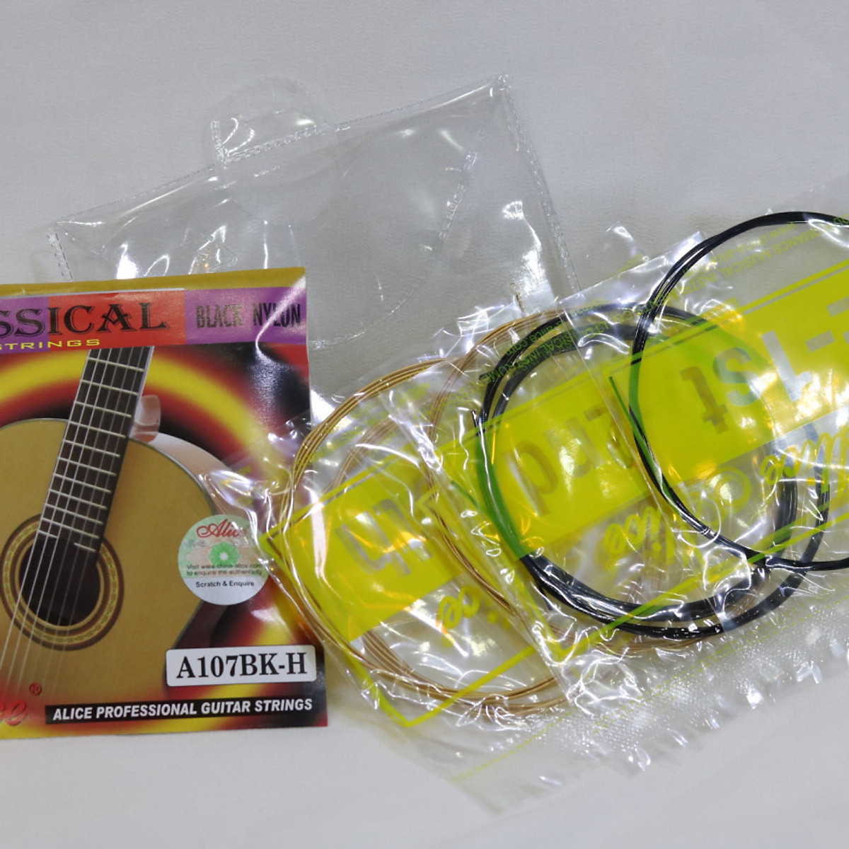 Dây Đàn Guitar Classic Alice A107BK chính hãng giá rẻ màu đen