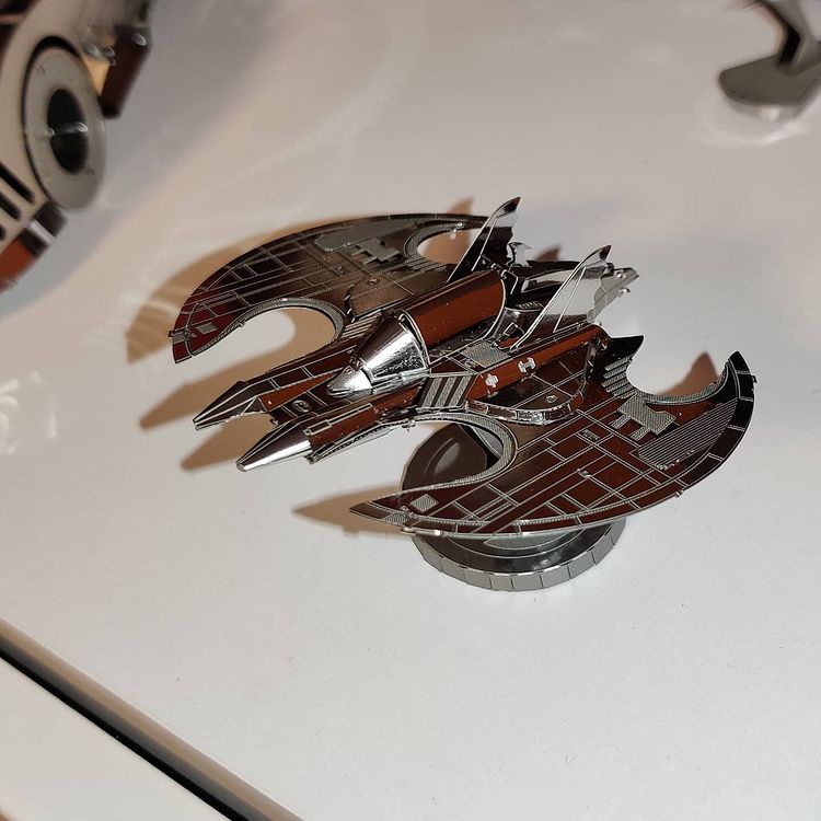 Mô Hình 3D Kim Loại Phi Thuyền Batwing 1989 (chưa ráp)