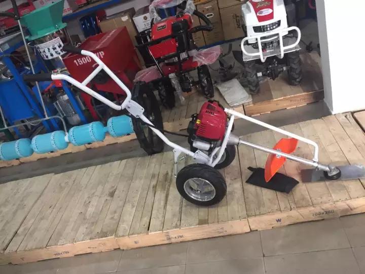 Máy cắt cỏ đẩy tay Honda GX 35 động cơ 4 thì