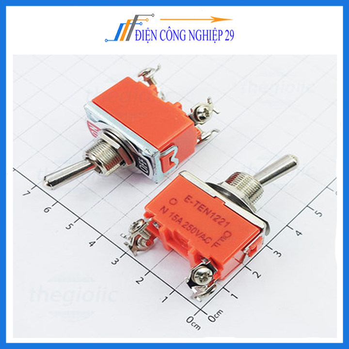 Công tắc gạt on-off 2 chân 1021 220v-15a