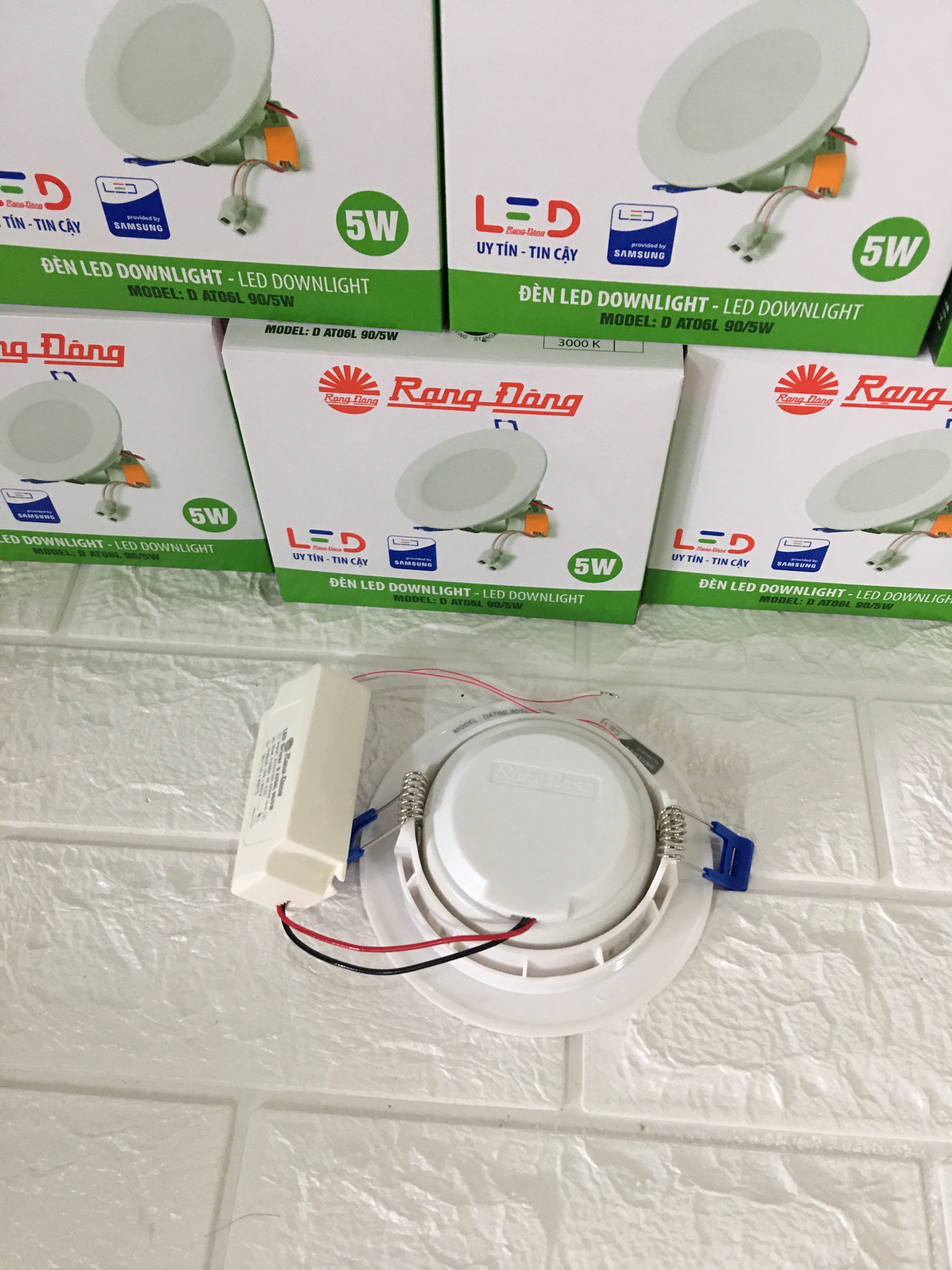 Đèn led âm trần rạng đông