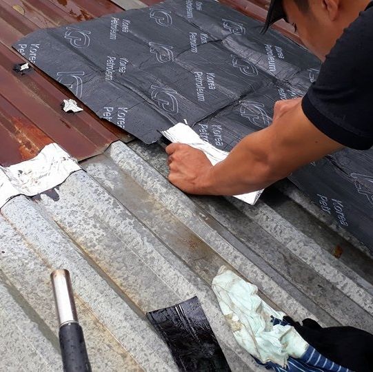 ( Khổ cao 1m x Rộng từ 10cm đến 90cm) Miếng keo dán chống thấm,chống dột mái tôn đa năng