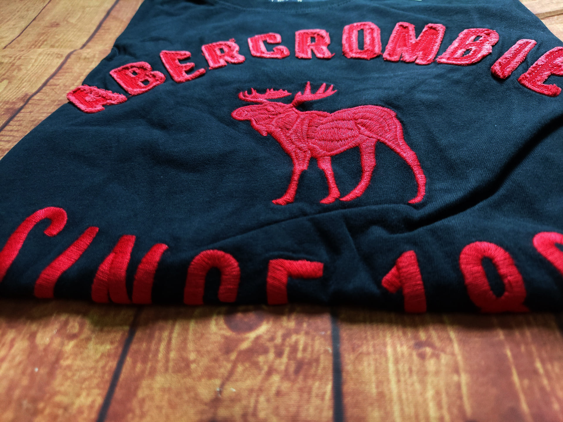 Áo thun Abercrombie Navy new