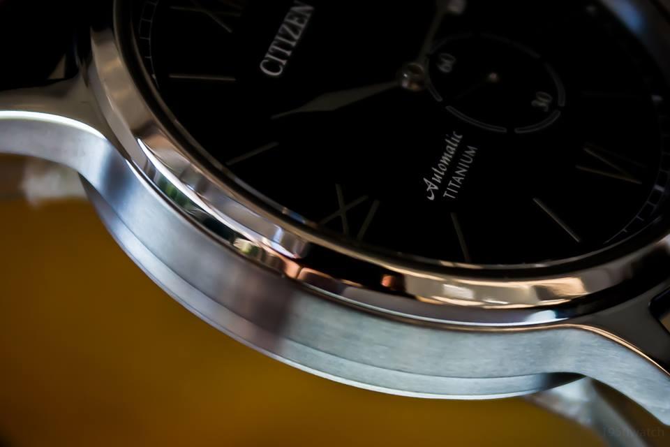 Đồng hồ Citizen Titanium NJ0090-21L