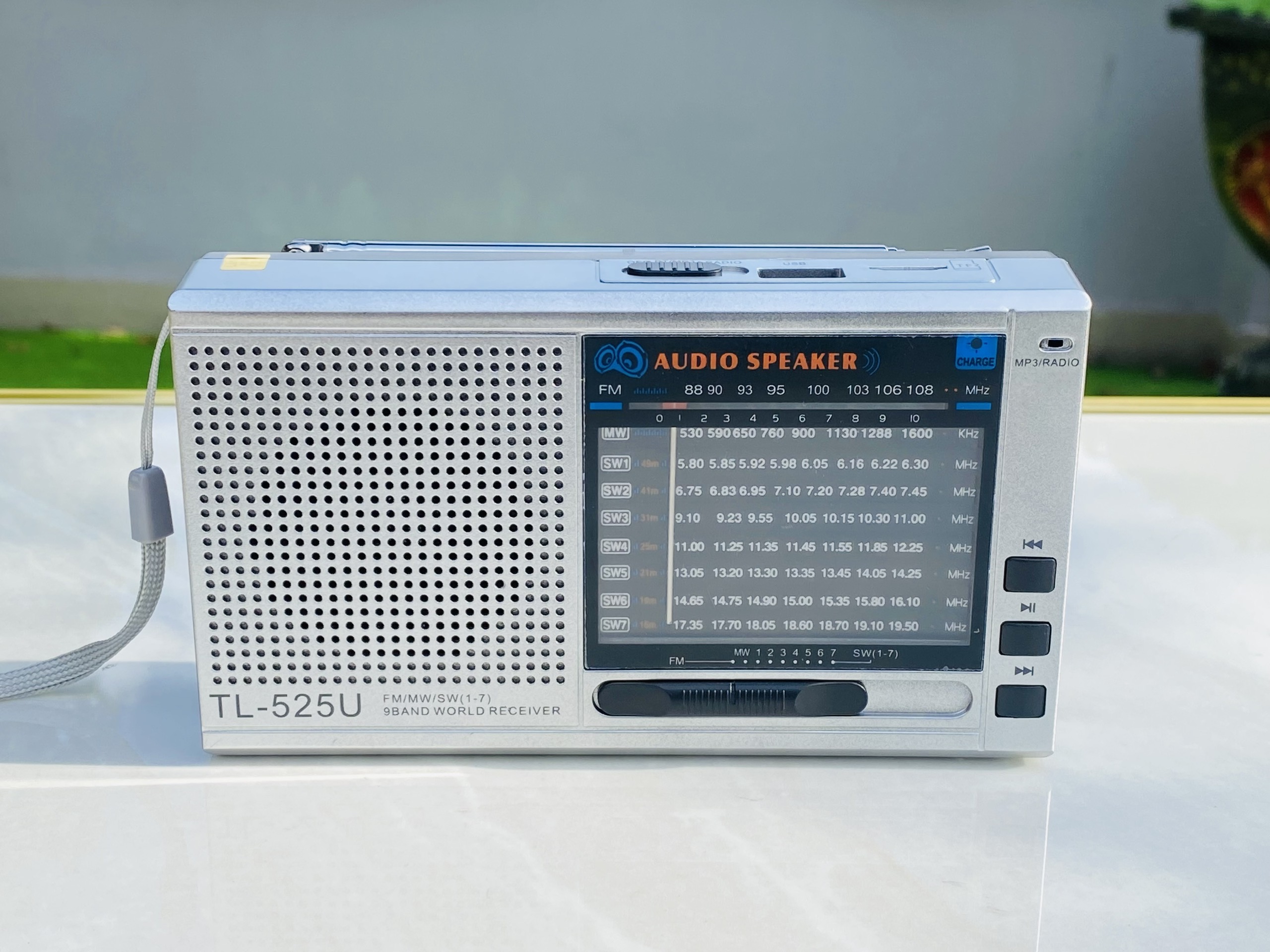 [xả kho] Đài FM Sony SW-525U - MTMax nghe đài , làm quà tặng ông bà cha mẹ