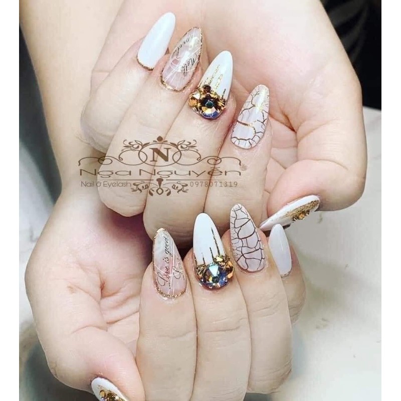 Sơn nứt bán lẻ đen trắng
