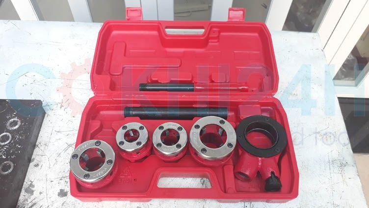 Dụng cụ ren ống bằng tay SD702