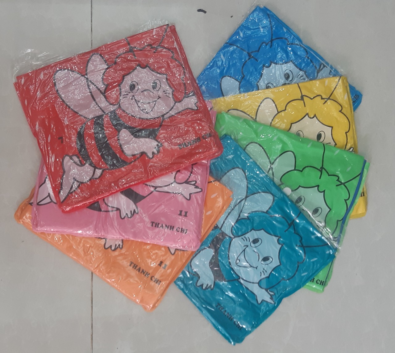 áo mưa cho bé - áo mưa cánh dơi cho bé