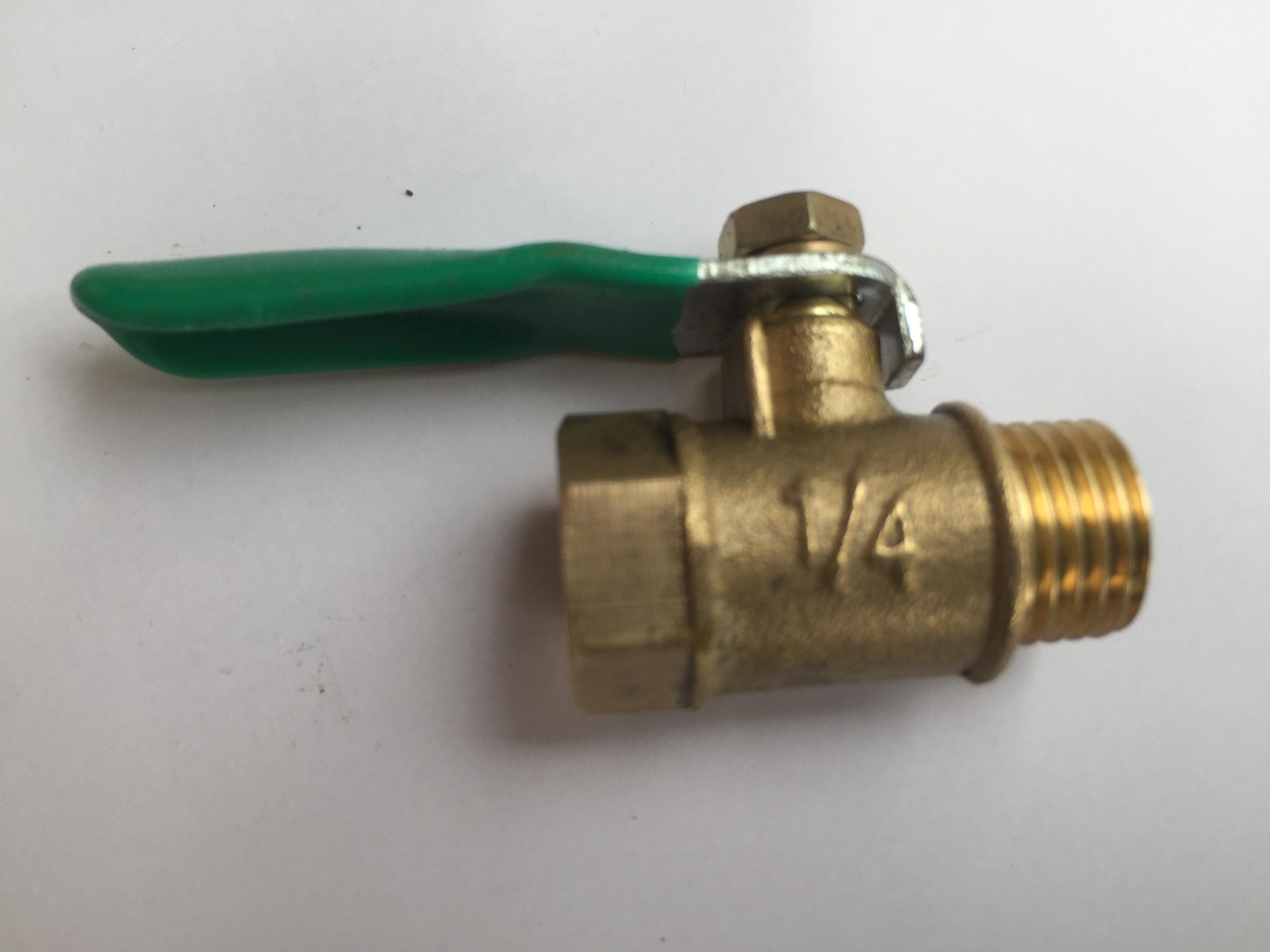 Van khóa nước bằng đồng 1/4 một đầu ren trong một đầu ren ngoài (ren 12)