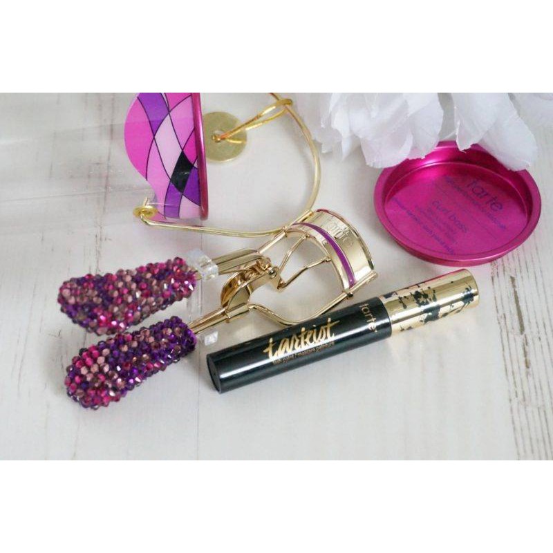Set Kẹp mi và chuốt mi Tarte Eye Essentials.