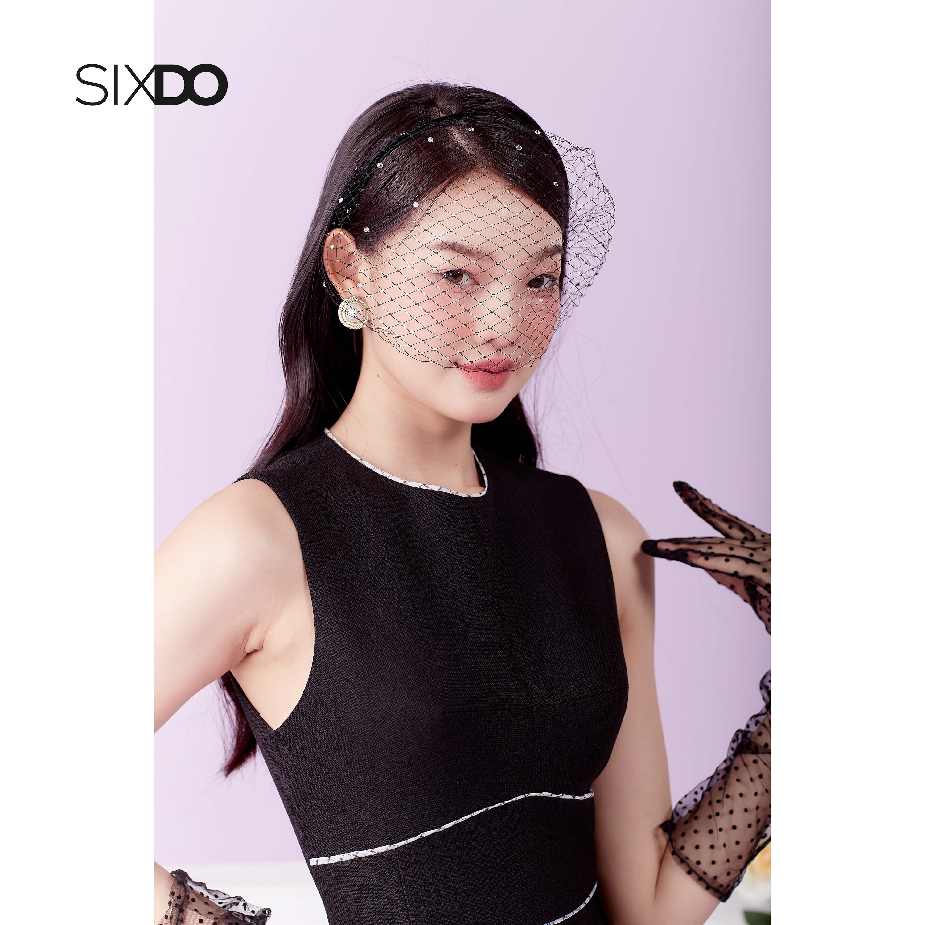Đầm midi thô sát nách phối túi thời trang SIXDO (Black Midi Raw Dress With Pockets)