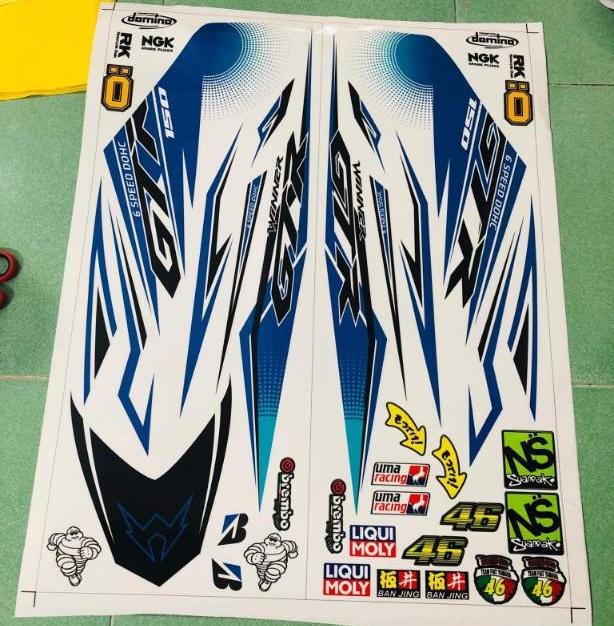 Tem rời winner GTR trắng xanh