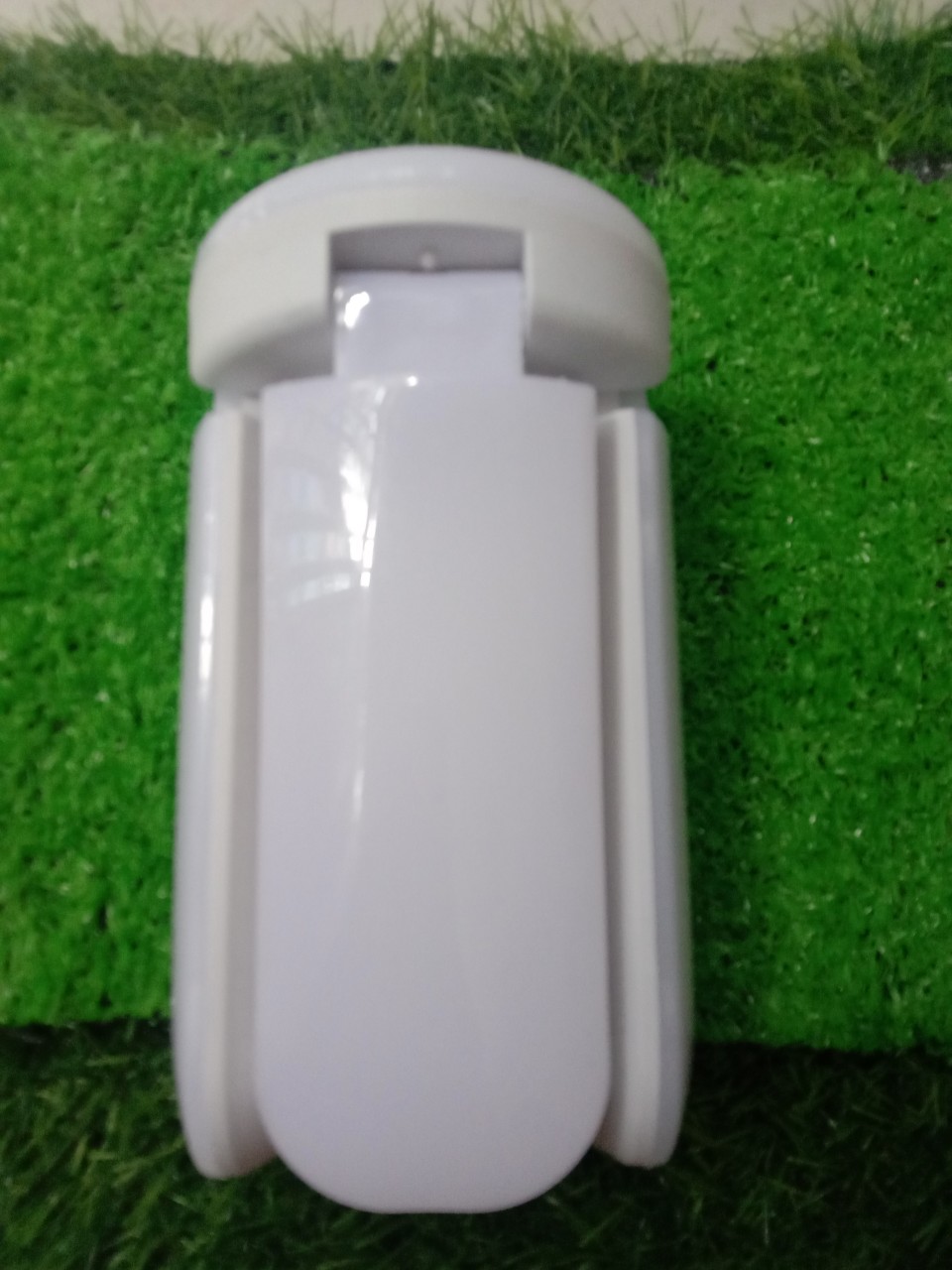 Đèn led hình quạt 4 cánh 60w dùng thắp sáng