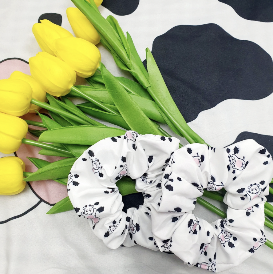 Buộc Tóc Vải Scrunchies Aikimo - Cột Tóc Scrunchies ( Bò Sữa Dễ Thương) Aikimo SB1