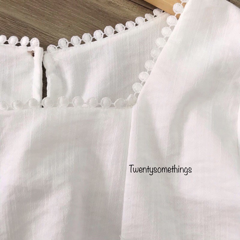 Áo Croptop Thắt Nơ Lưng Phối Ren