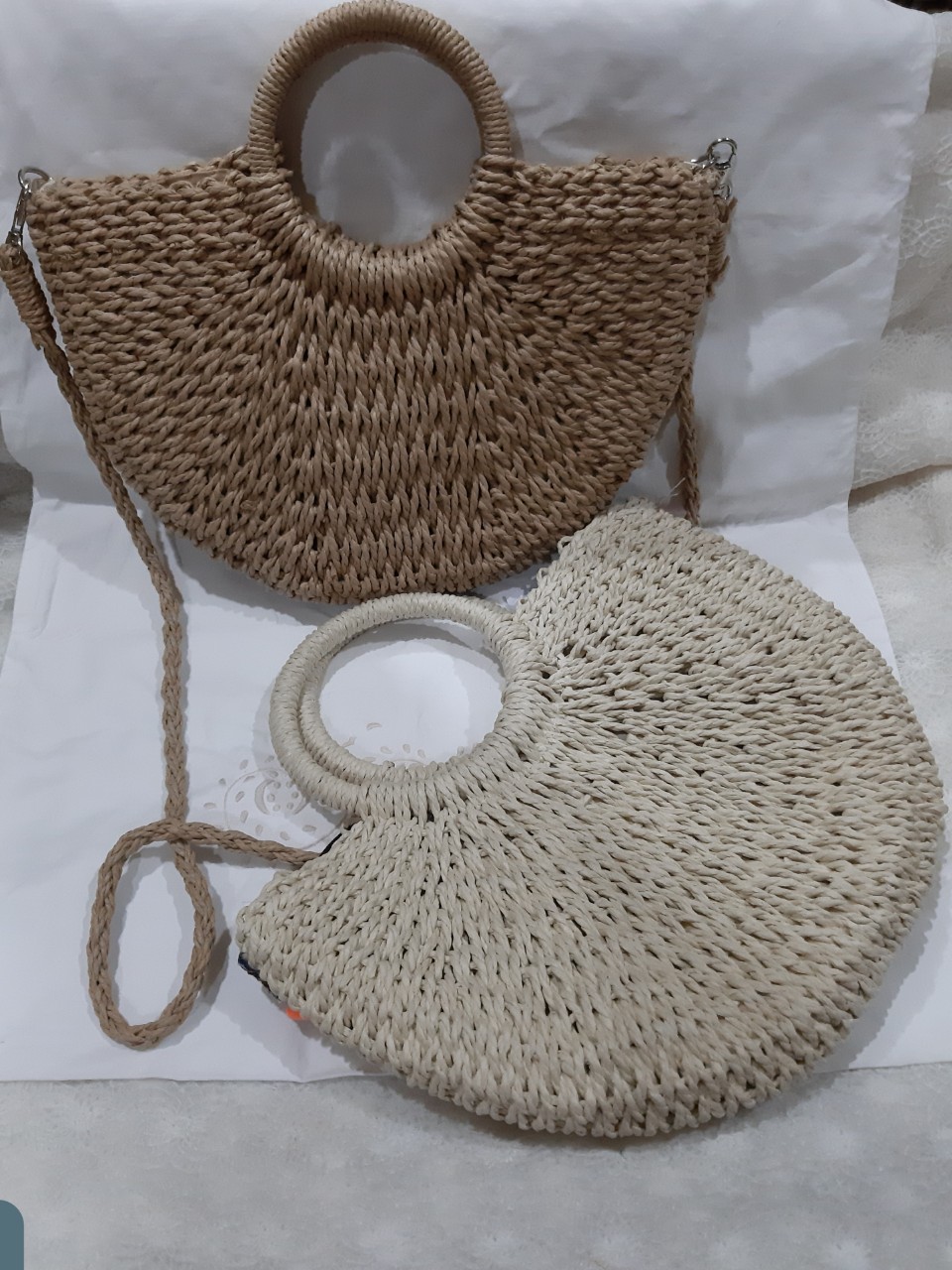 Làn cói bán nguyệt size M (có quai đeo chéo)