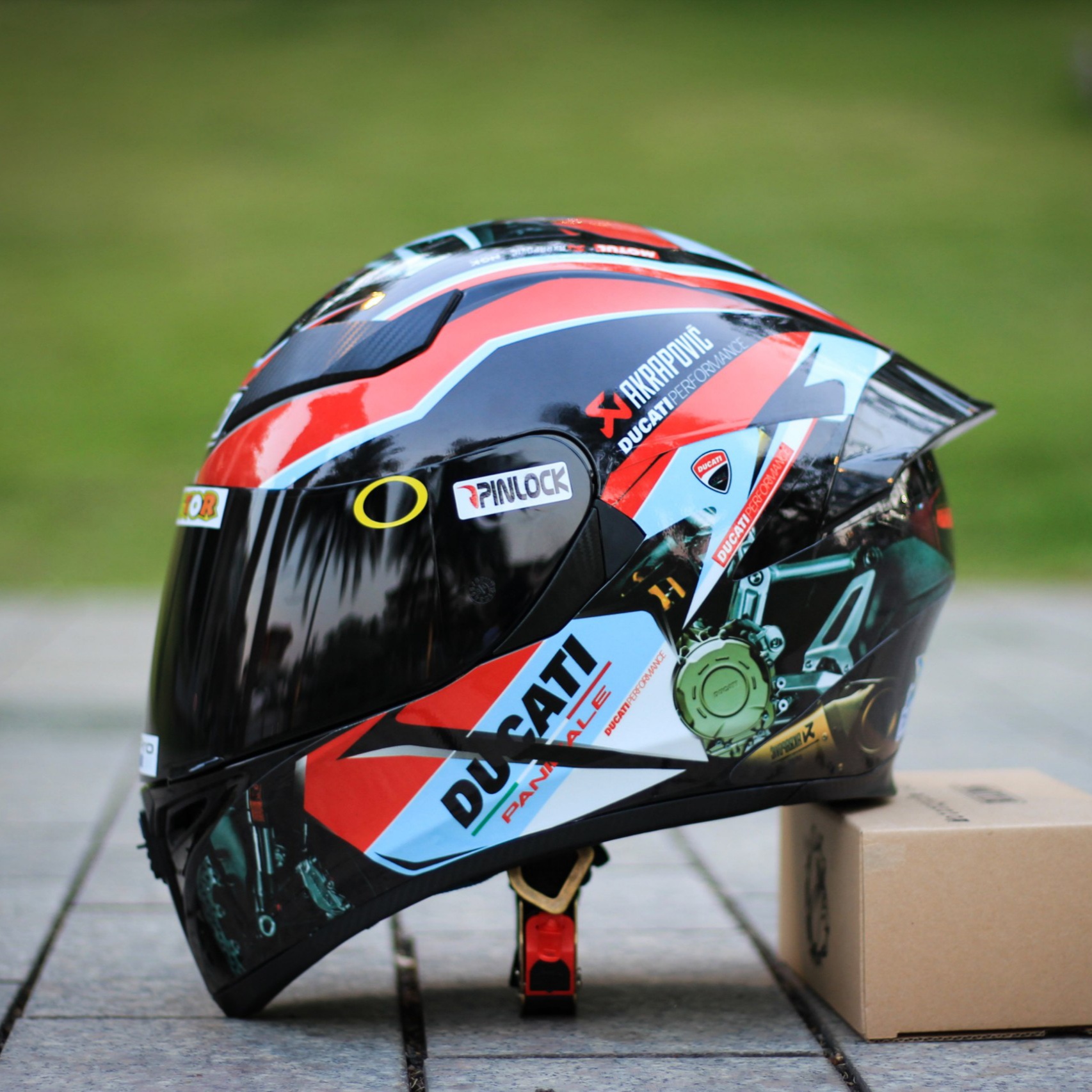 [HCM]Nón Fullface ROYAL M138B 1 Kính Lên Tem Ducati