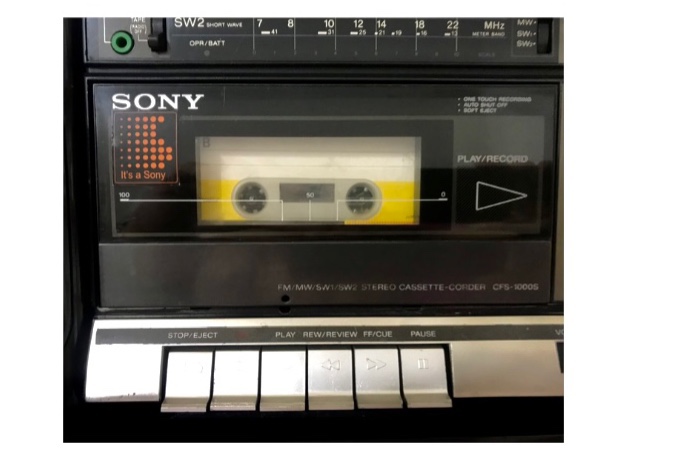 Máy hát RAdio Cassette hiệu SONY 1000S