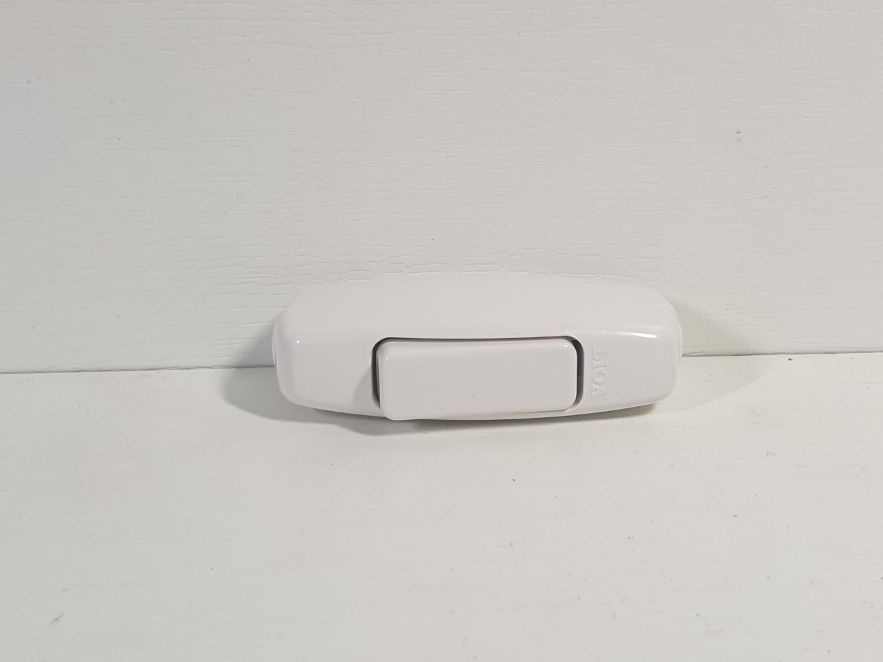 Công tắc đèn, công tắc treo 1 dây, công tắc quả nhót lioa 10a-250v