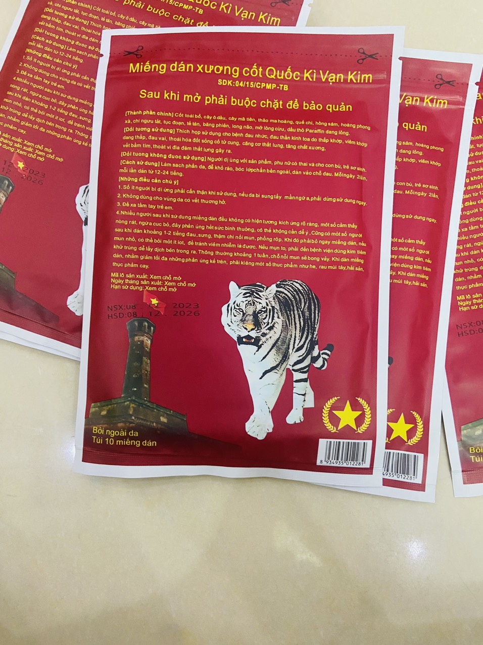 Túi 20 Miếng Cao Dán Xương Cốt Vạn Kim - Mẫu mới