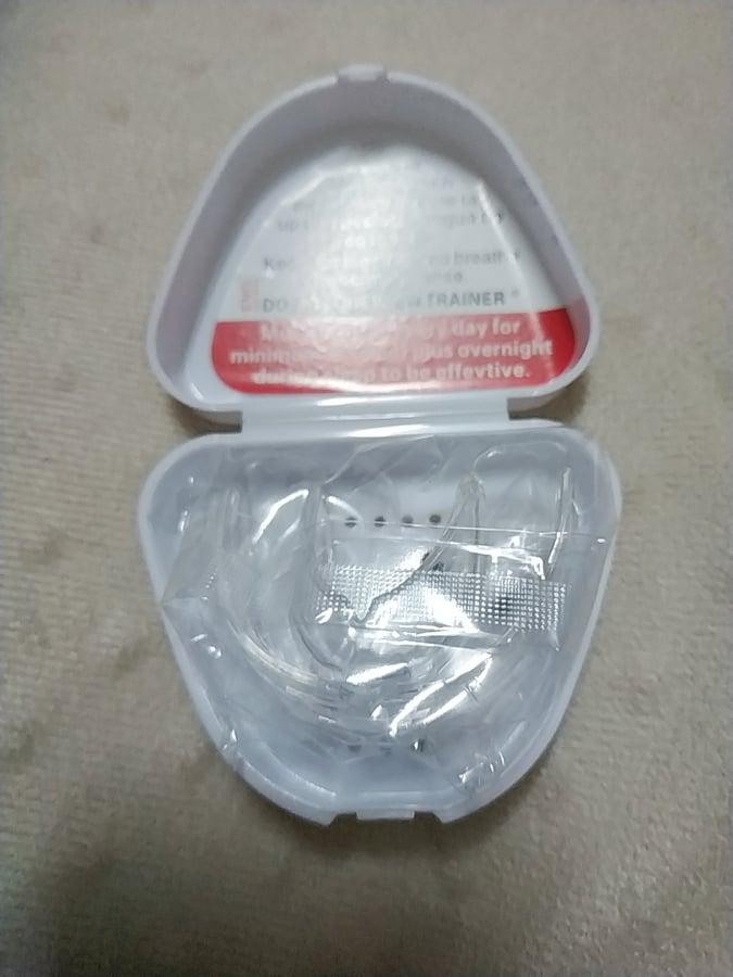 Hàm Trainer Tiền Chỉnh Nha  Cho Trẻ Em Mầu Trắng Cho Trẻ Từ 10 Đến 13 Tuổi (Loại Bỏ Các Tật Ngiến Răng, Đẩy Lưỡi ,Ngủ Ngáy Khớp Cắn Ngược,Hướng  Răng Trẻ Mọc Đều Và Thẳng Khi Phát Triển)