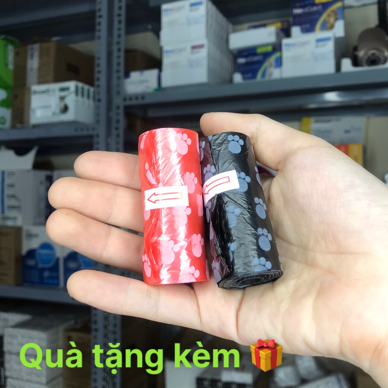 [Hoàn tiền 10%] [CÓ HỎA TỐC] Dụng Cụ Gắp Phân, Dọn Vệ Sinh Chó Mèo (màu ngẫu nhiên) (Tặng 2 Túi Rác)