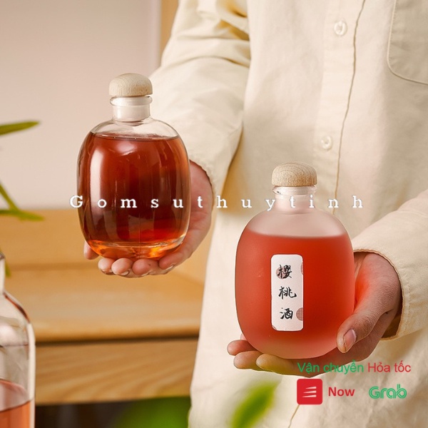 Chai thủy tinh/ Bình thủy tinh trong cao cấp dáng tròn nắp gỗ dung tích 250ml