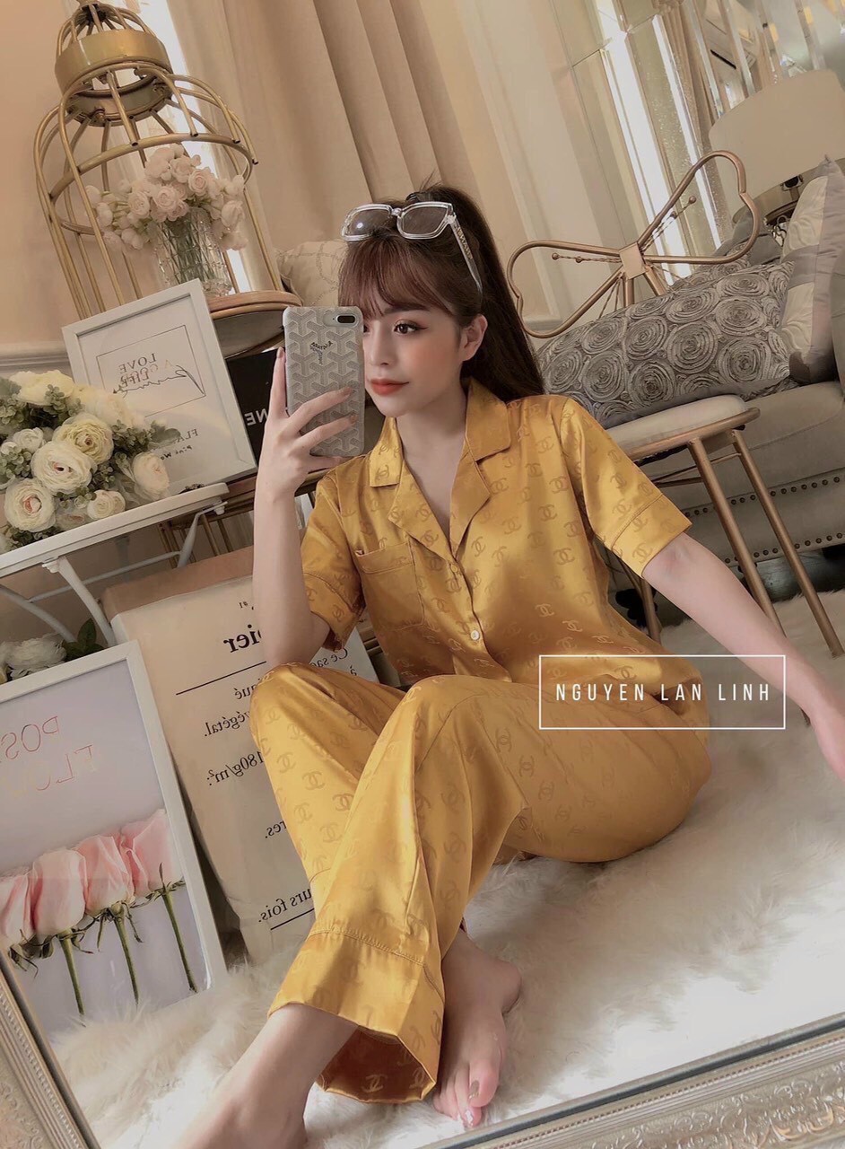 Bộ đồ lụa sau sinh quần dài áo cộc-bộ lụa sau sinh