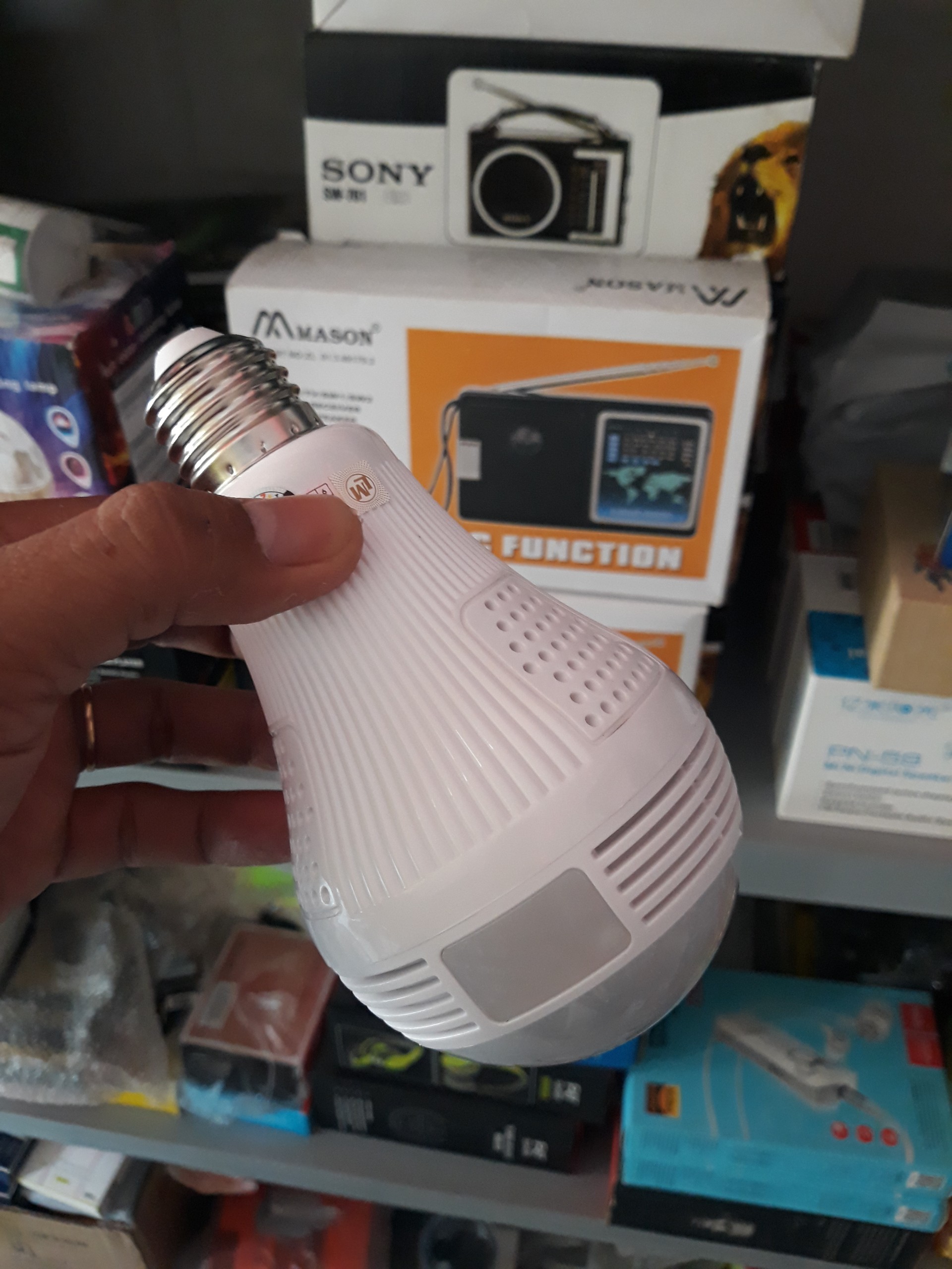 IP camera WiFi 360 degree bulbs-V380 Pro
