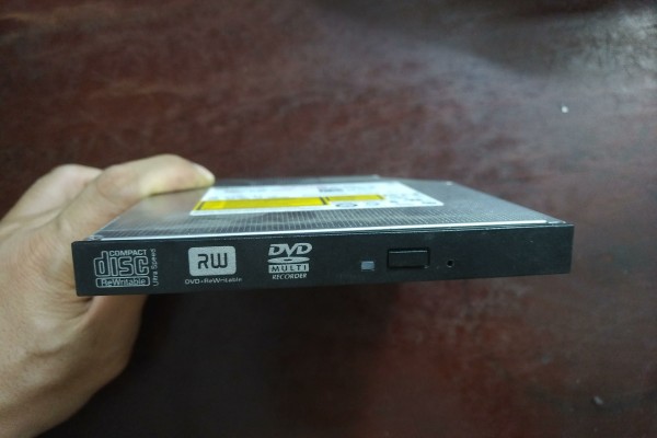 Bảng giá Ổ ghi đọc DVD-RW loại dày 12mm Phong Vũ