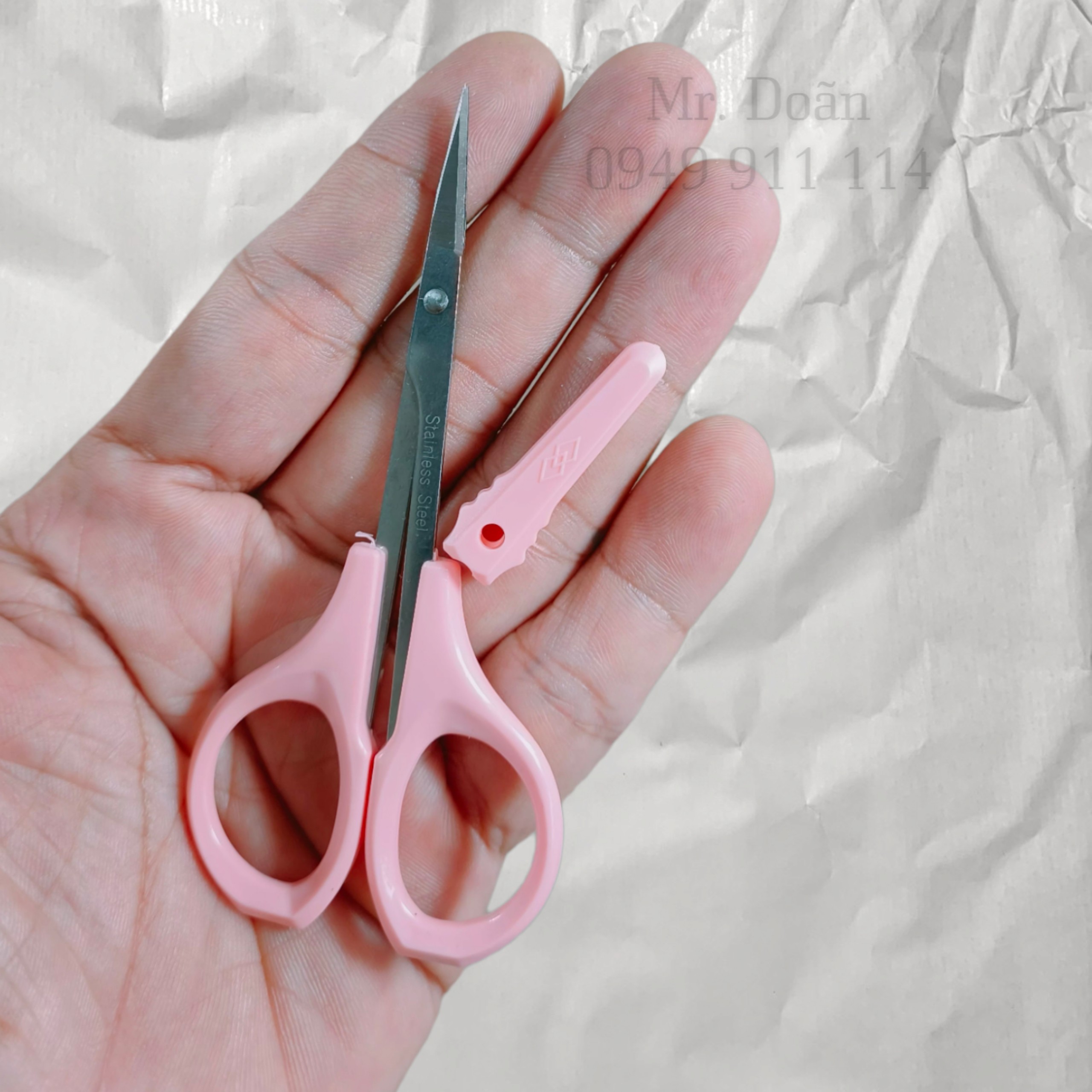 [Giá hủy diệt] [Ảnh thật] [Có sẵn] Kéo Vào Bi, Cắt Mí Siêu bén dùng 1 lần