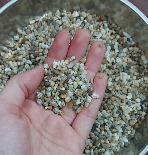 Sỏi dăm trang trí bể cá - gói 1kg