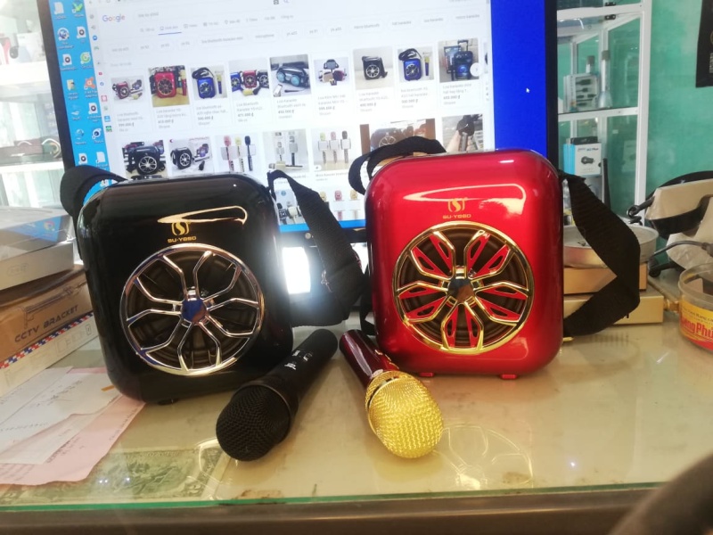 Loa karaoke Bluetooth YS-A20 kèm míc không dây